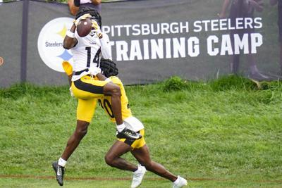 George Pickens continues to wow Steelers teammates, coaches with  pass-catching ability, Sports