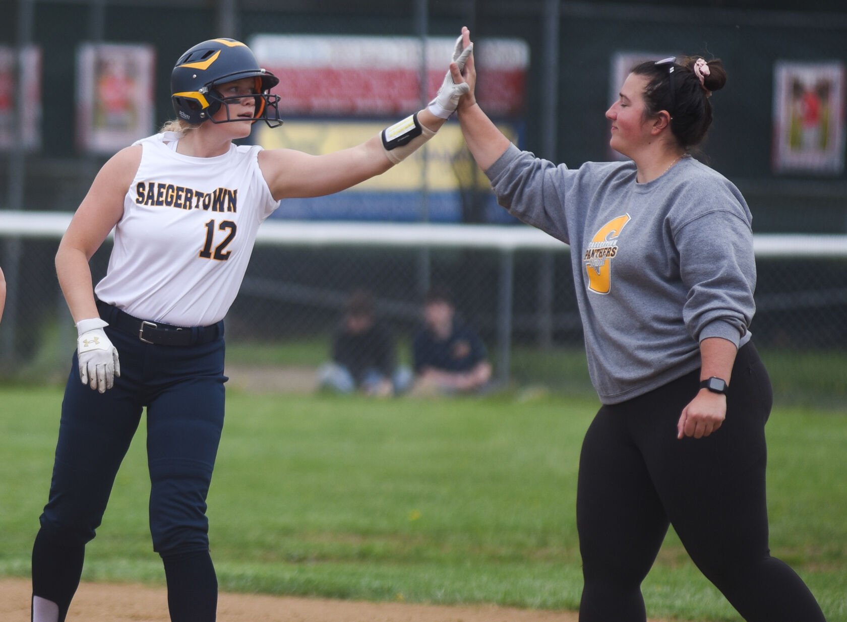 Obenrader s shutout homer leads Panthers to win Sports