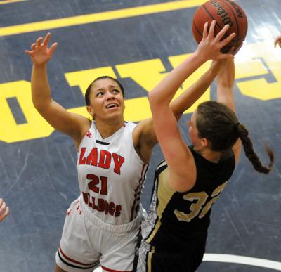 Girls Basketball Grove City S Zone D Too Much For Bulldogs