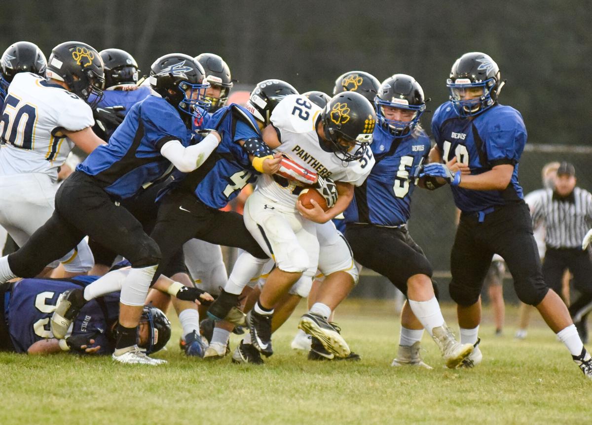 SLIDESHOW Football Saegertown vs. Cambridge Springs Multimedia