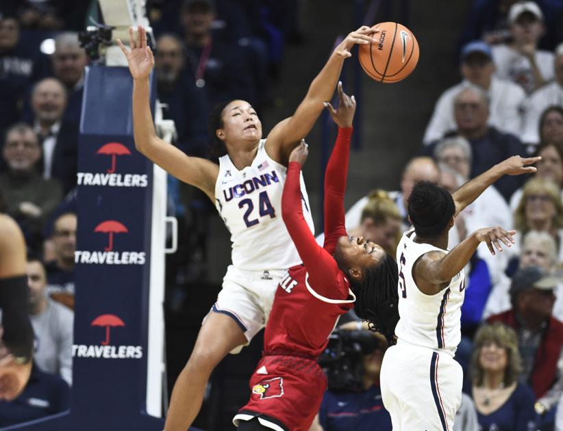Uconn Has No Trouble With No 4 Louisville Sports