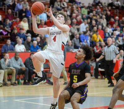 Boys Basketball Last Second Layup Lifts Past Bulldogs Sports