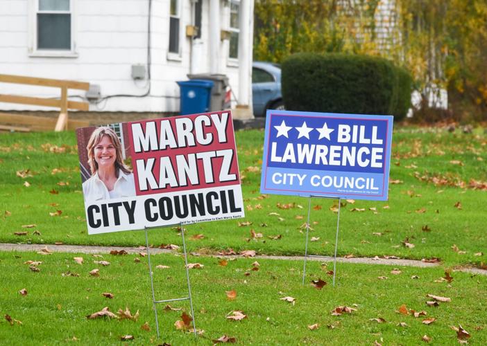 Six candidates contest two seats on Cambridge Township board