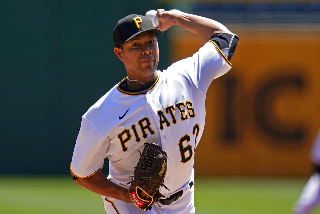 Jose Quintana becomes first Pittsburgh Pirates starter to collect