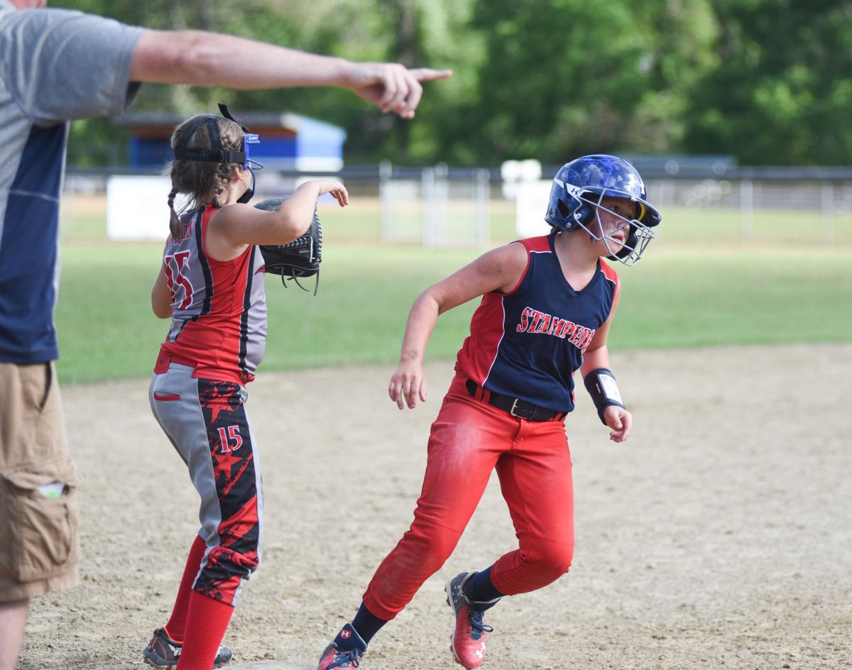 SLIDESHOW 10U Softball Richmond vs. Stampede Multimedia