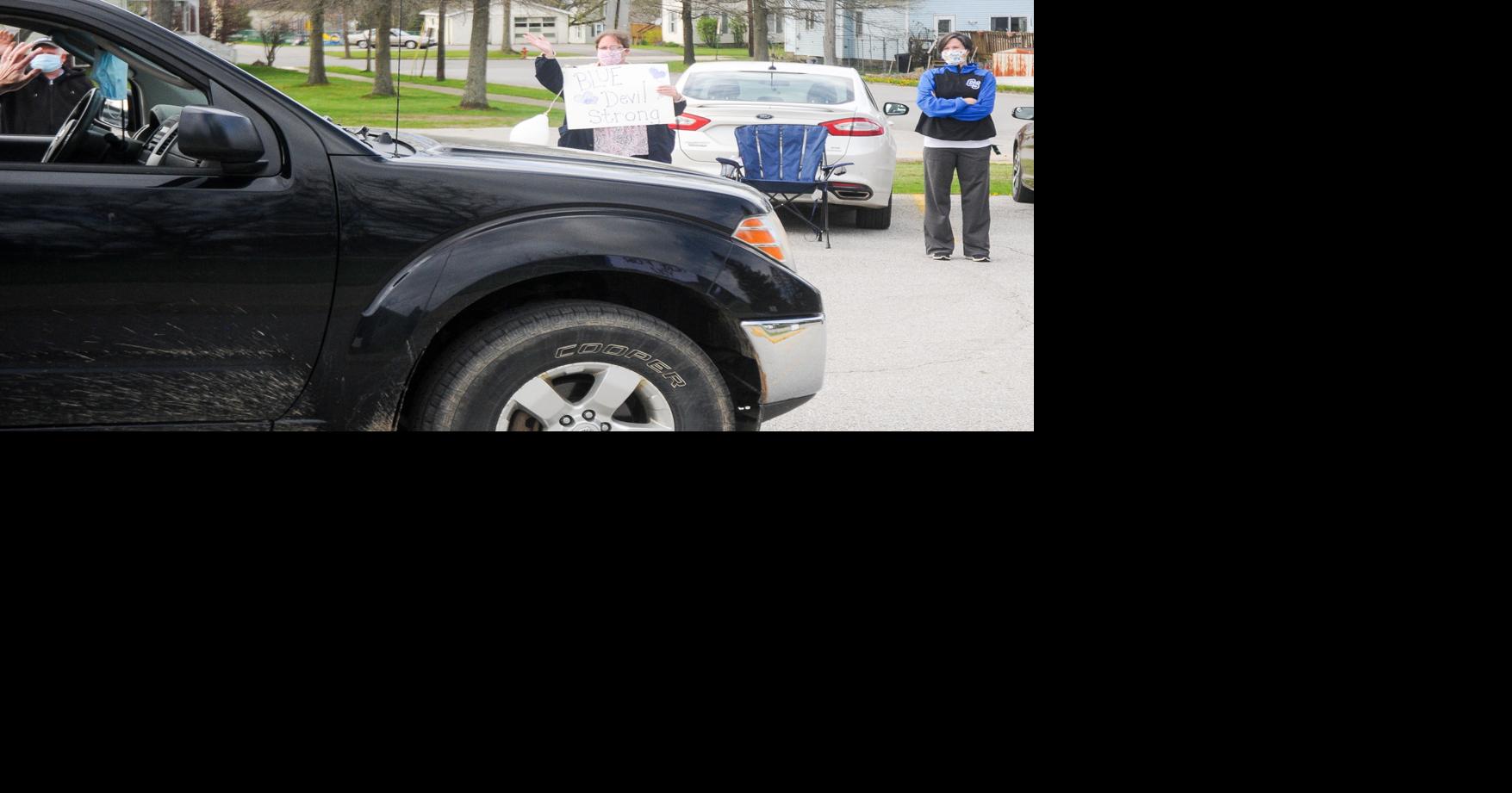 SLIDESHOW Cambridge Springs Elementary School drivethrough parade