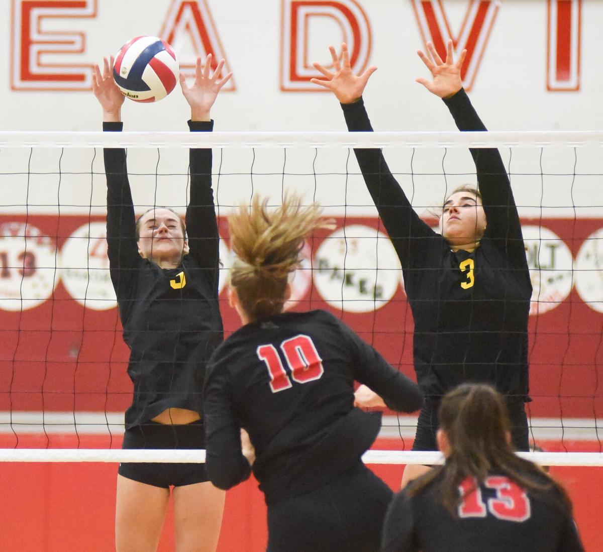 Girls Volleyball - Meadville vs. Maplewood