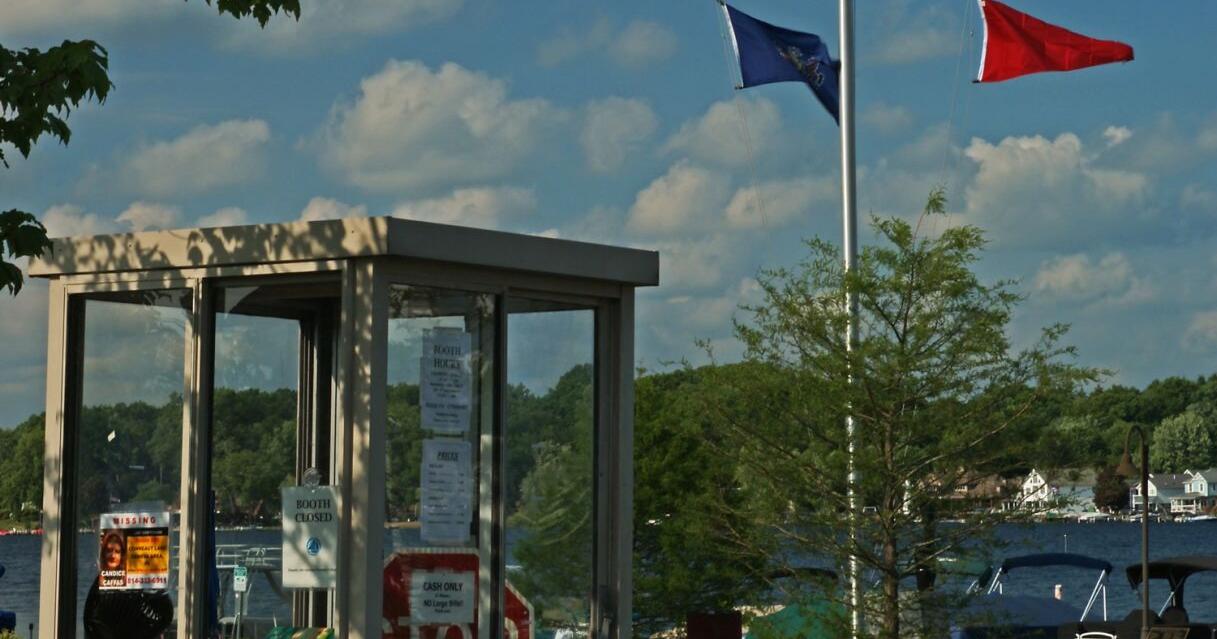 Conneaut Lake replaces flags at Fireman's Beach - Vimarsana News