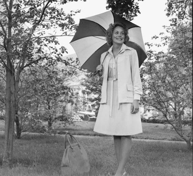 LOOKING BACK Sharon Stone photos Archives