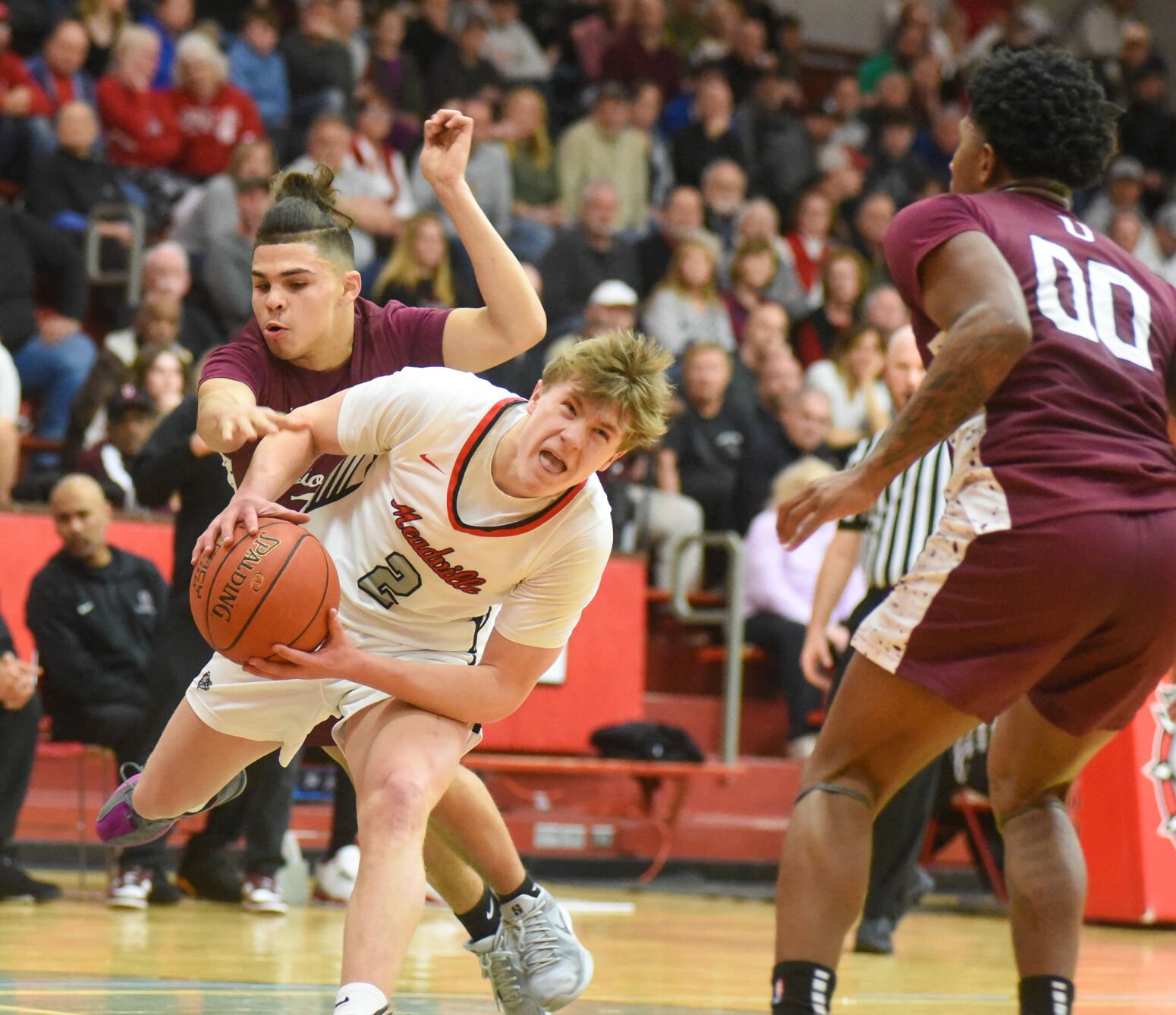 Mayhem at MASH: Melee forces officials to end game early, Bulldogs declared  victor | Local Sports | meadvilletribune.com
