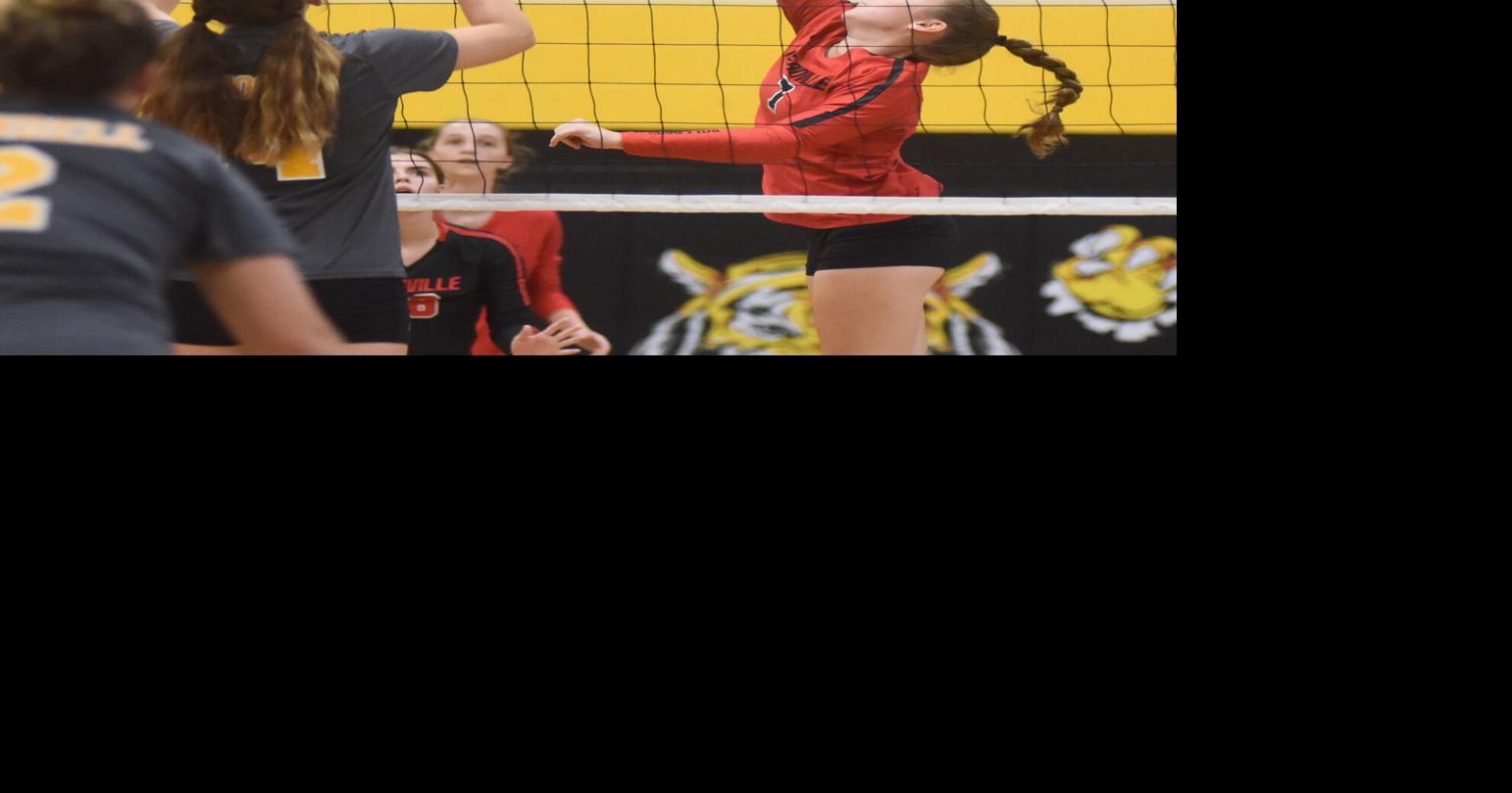 Girls Volleyball Meadville vs. Maplewood