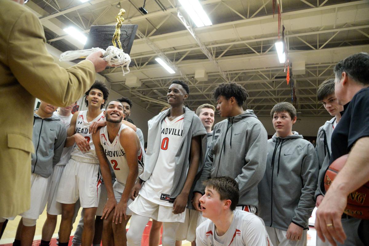 Bulldogs crown new scoring king, capture D10 title in win over