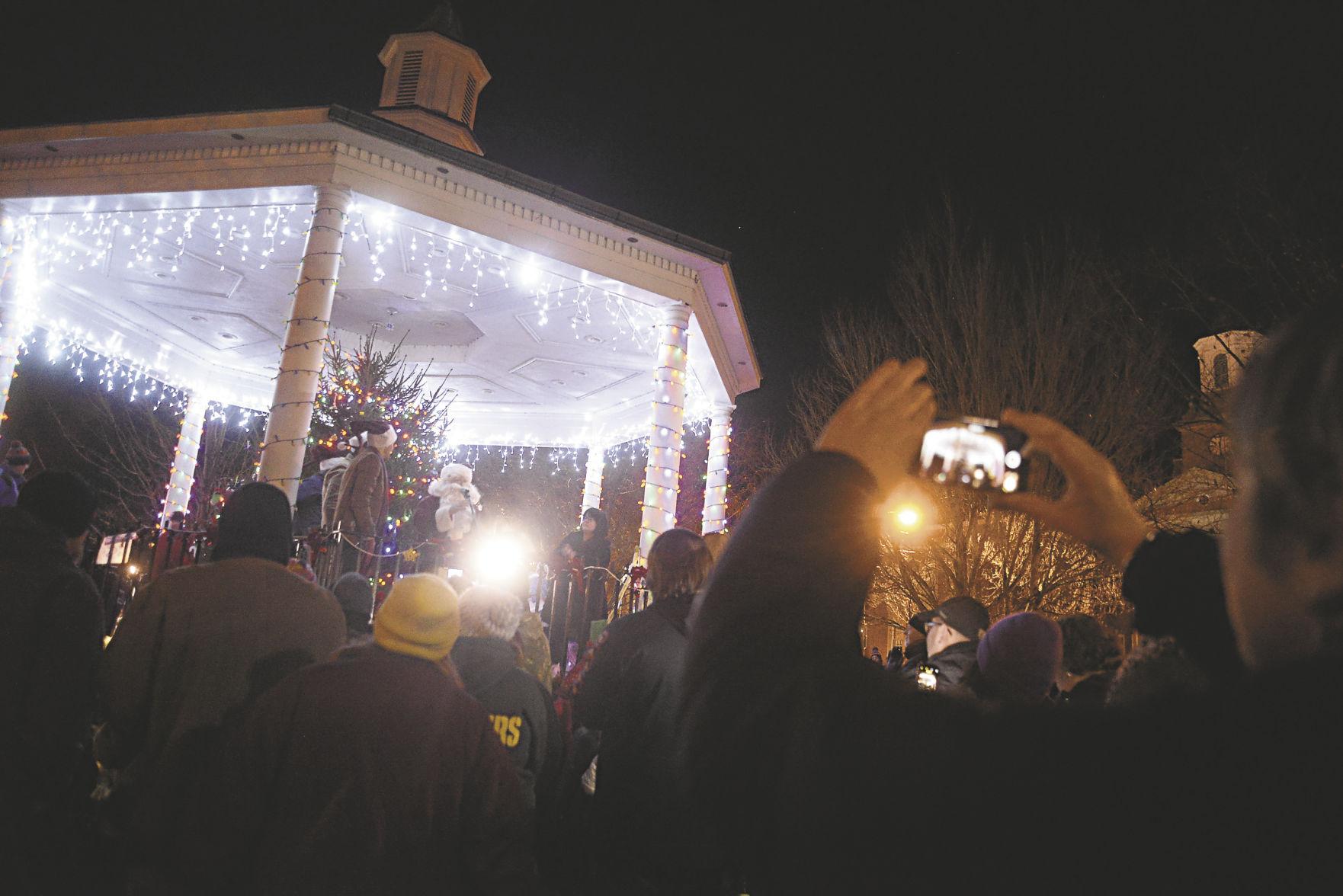 Light Up Meadville attracts hundreds downtown News