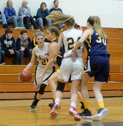 Girls Basketball Panthers Pull Out Win Over Eisenhower Local