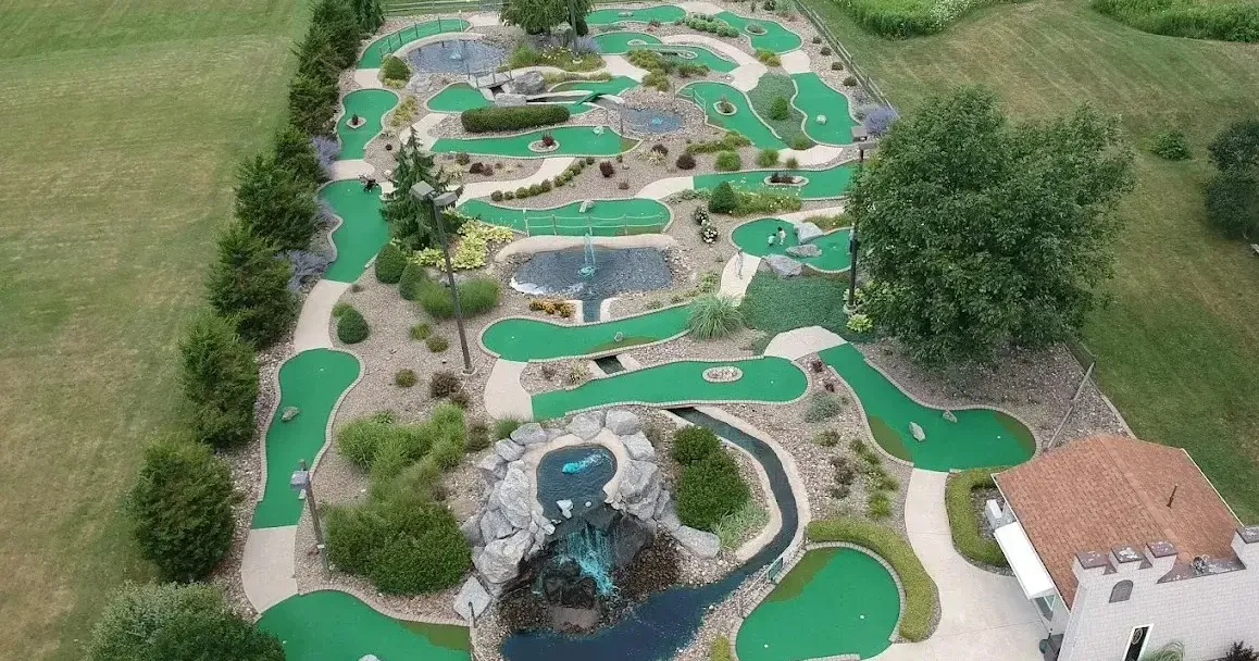 Mini-golf business hosts Cub Scout community event