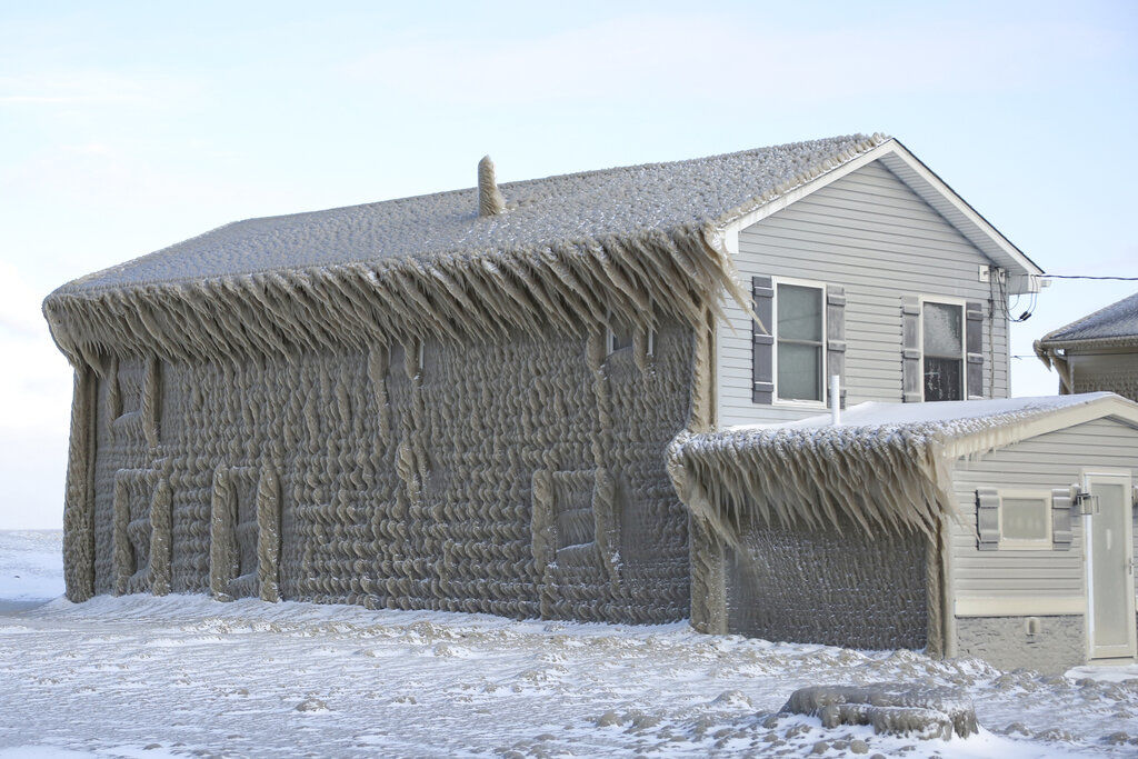 SLIDESHOW Houses near Buffalo ice over Gallery