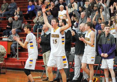 Rallying In 2nd Half Muskies Claim First D 10 Trophy Sports