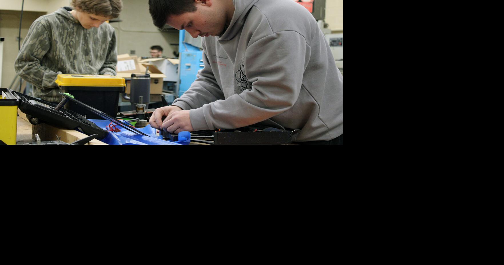 Students prepare for smashing time at RoboBOTS competition