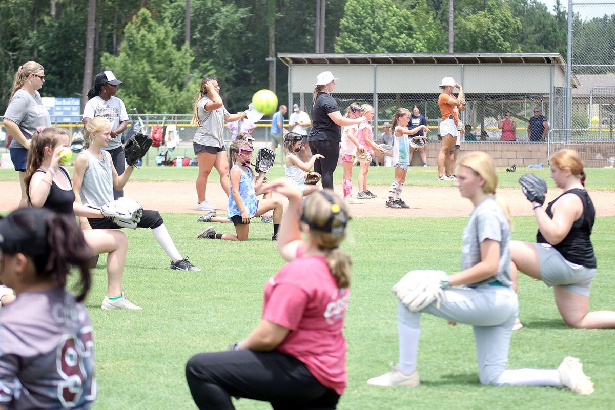 Dabbs Gives Back To Hometown With Softball Camp Featuring Former Msu Players Sports Meridianstar Com