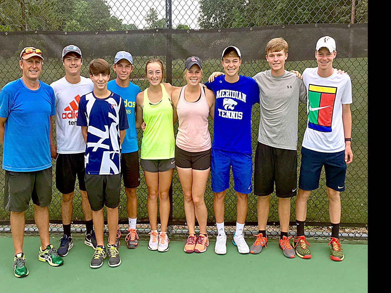 Local players dominate at qualifier, Sports