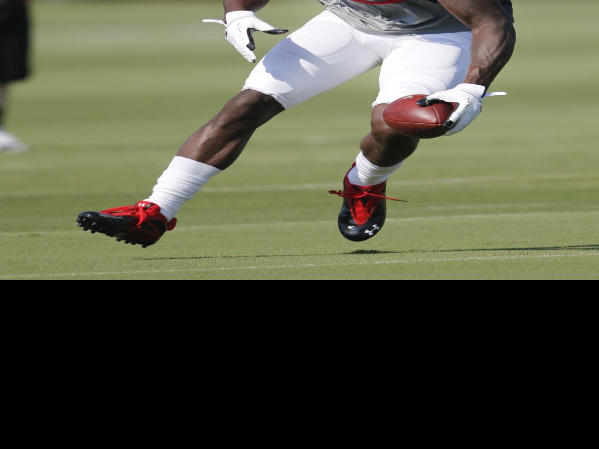 Atlanta Falcons Should Ignore Julio Jones Wish For New Contract