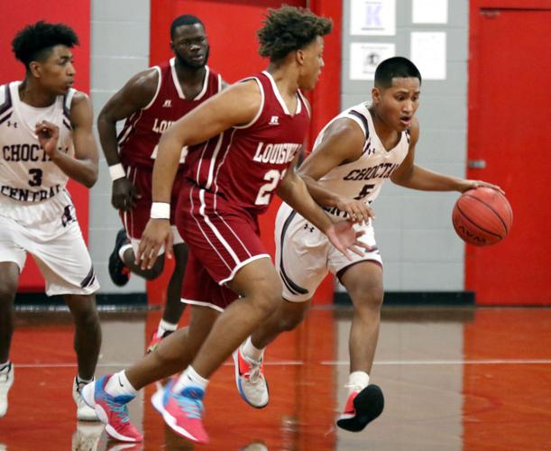 Choctaw Central boys pull out victory over Louisville to claim