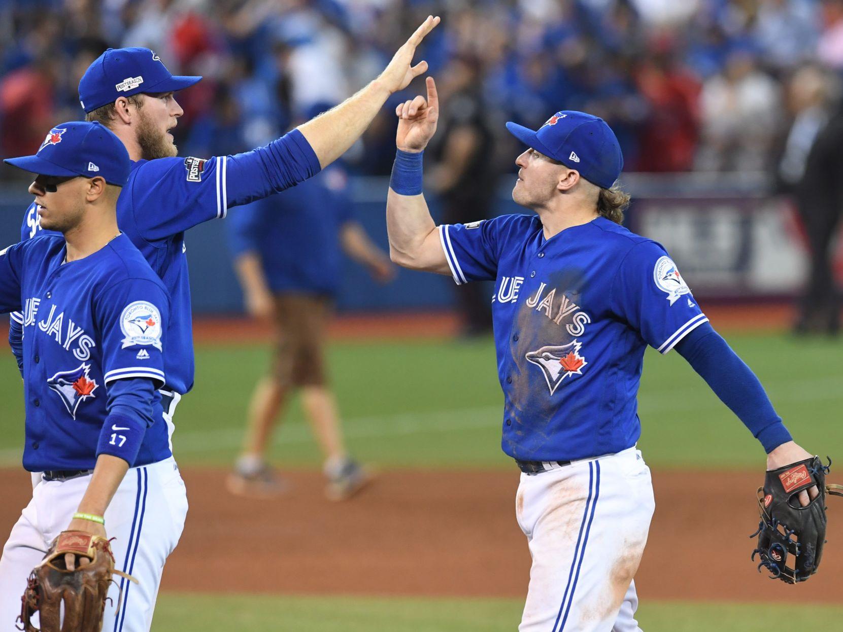 Encarnacion's HR lifts Blue Jays to ALDS 