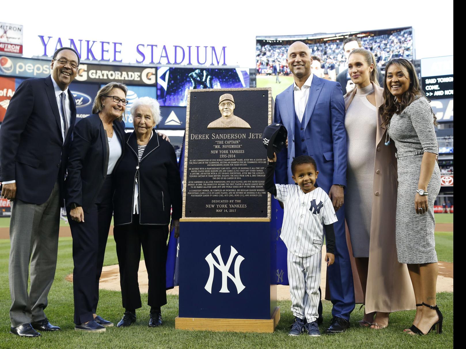 Jeter's No. 2 retired by Yanks; Monument plaque unveiled, Sports