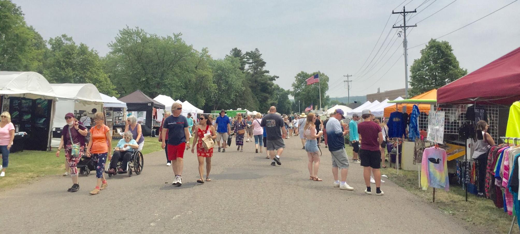 Land of Loon crowd News