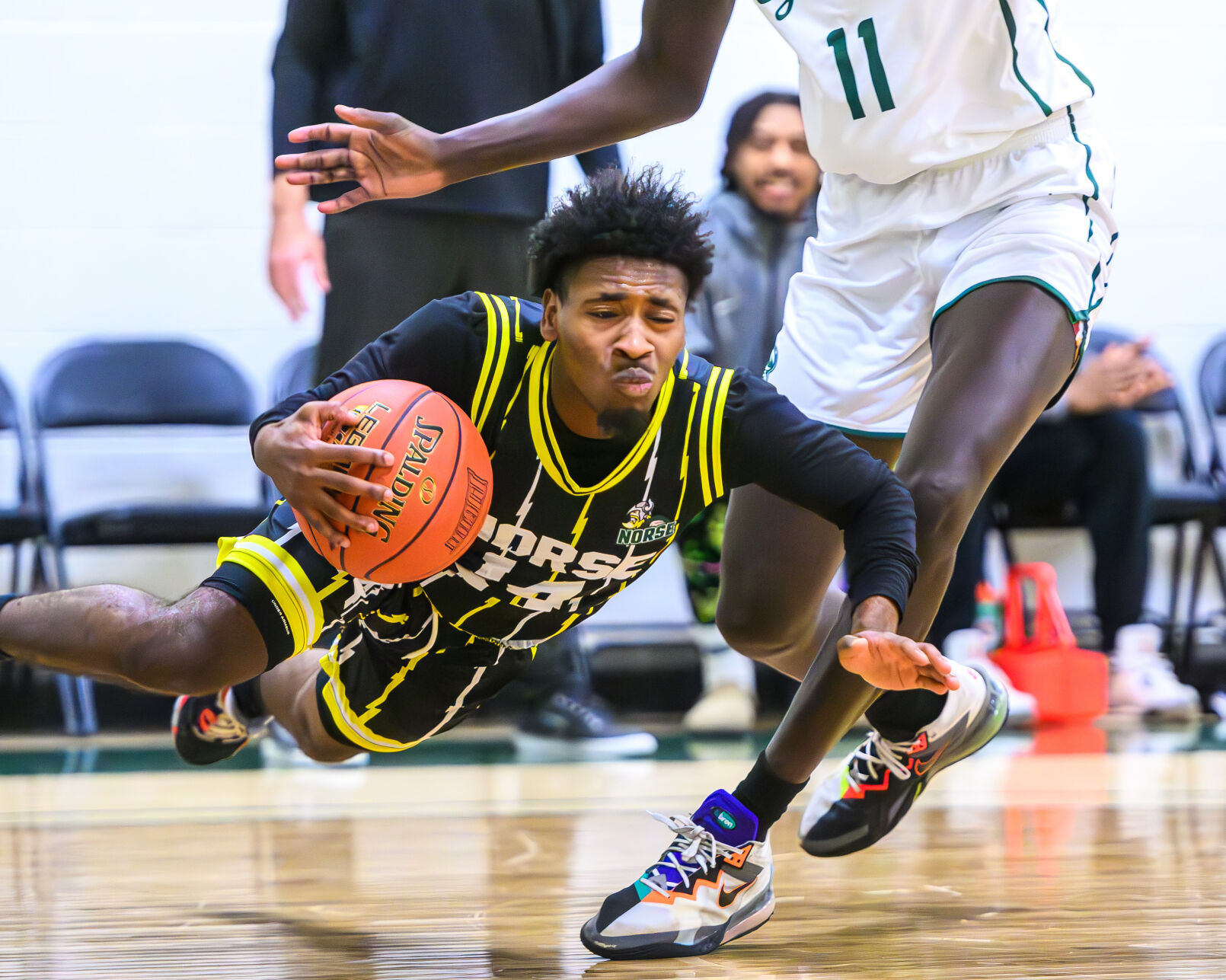 Mn basketball discount