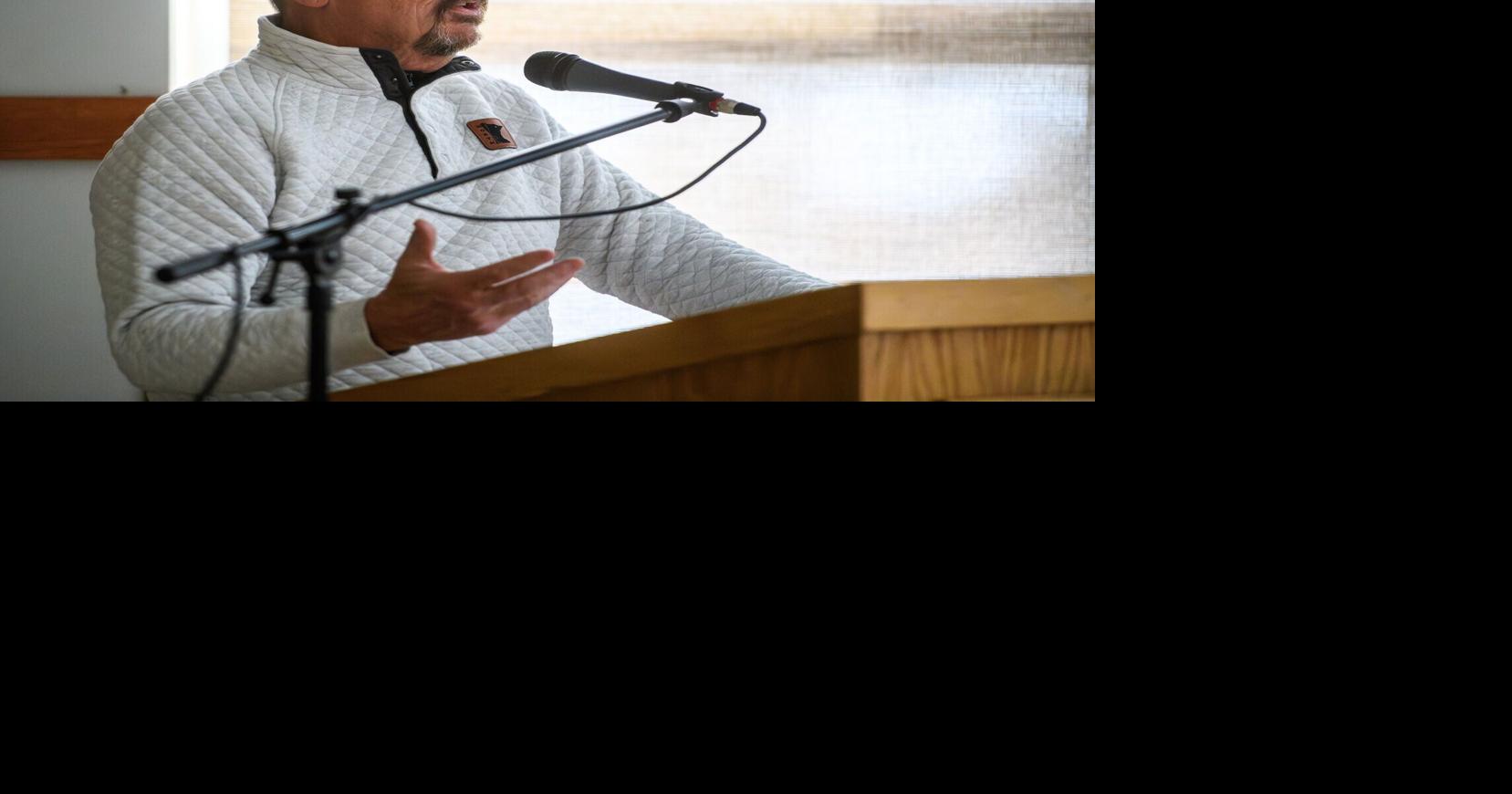 Cuffe announces end to lengthy public service career