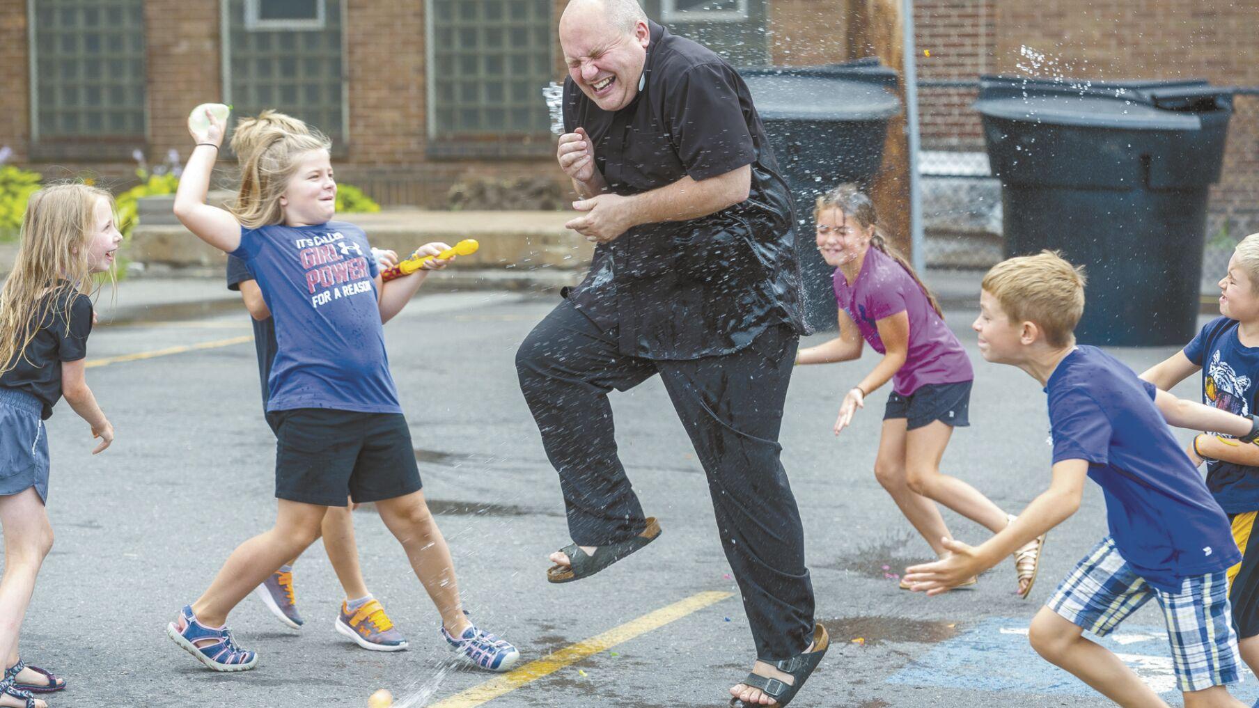 Water fight - Vimarsana News