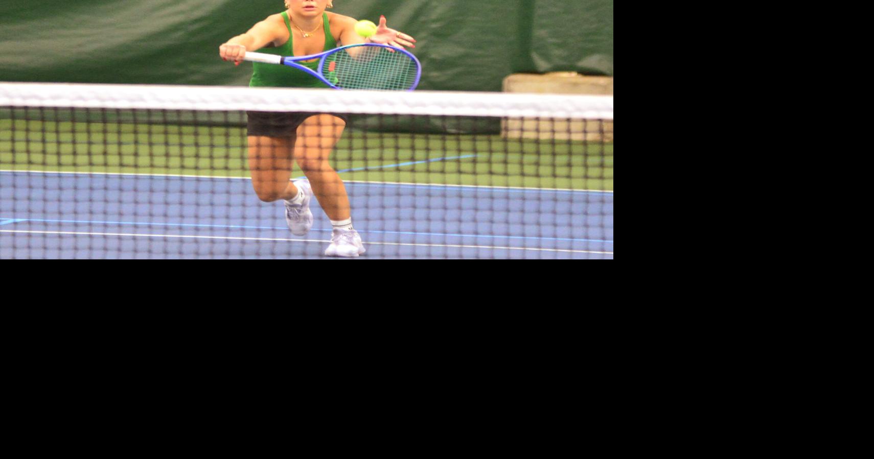 Top-ranked Wolverines sweep Hawks 7-0