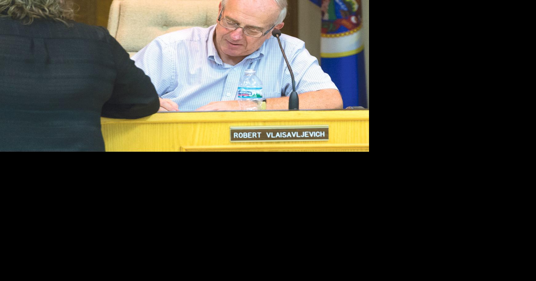 Eveleth signs on with private ambulance service Local