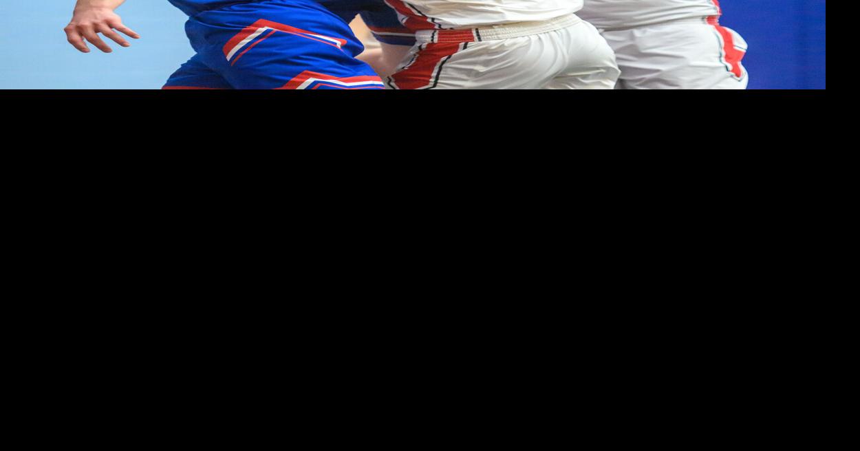 ChisholmMesabi East Basketball Gallery