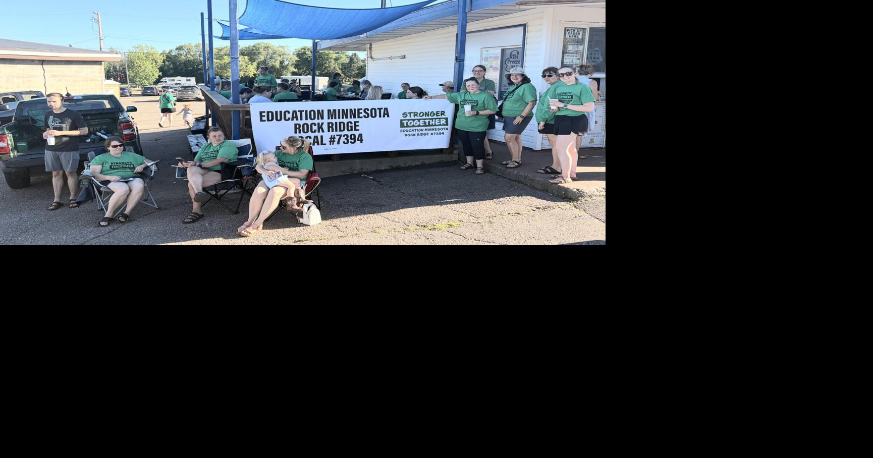 Local teachers show up in solidarity in hopes of reaching a fair contract