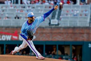 Braves' Martín Pérez carries a no-hitter through 6 innings vs the Nationals