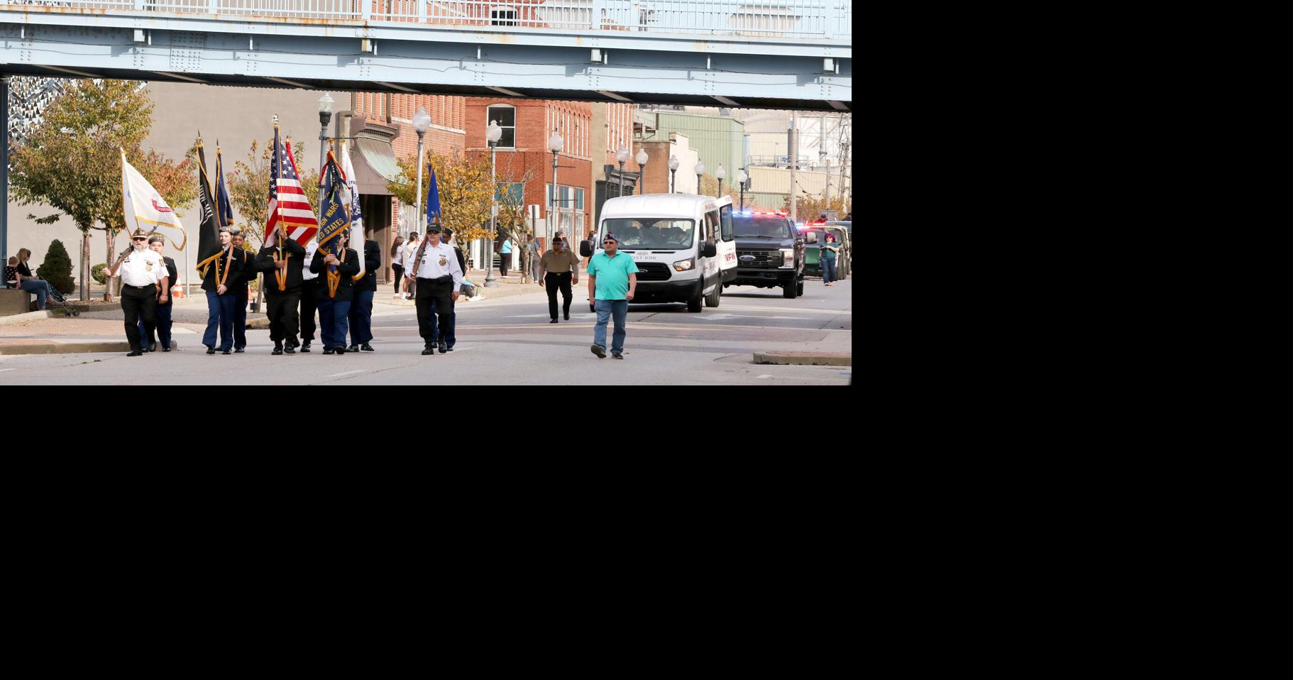 Crowd pays respect to veterans | Local News | messenger-inquirer.com