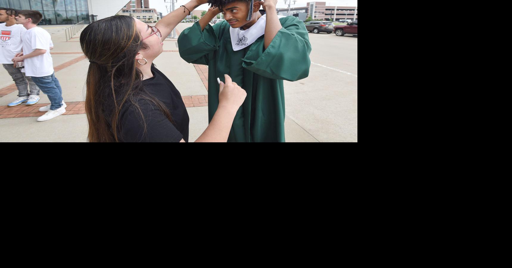 Heritage Park graduates obstacles to obtain diplomas News