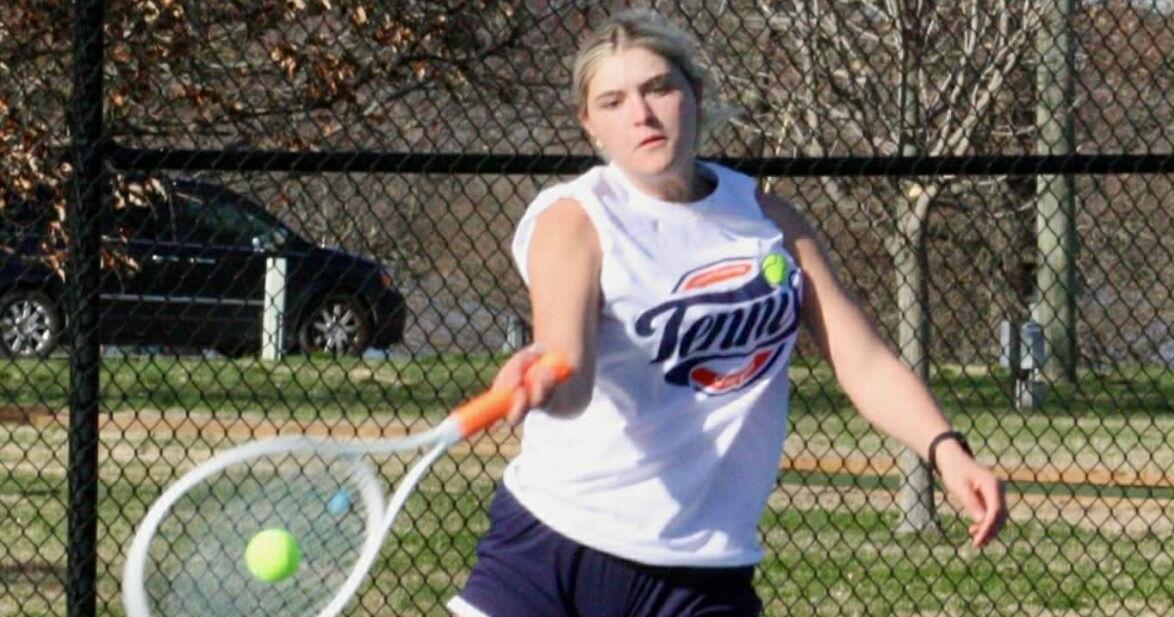 Tennis squads stay hot; baseball, softball struggling