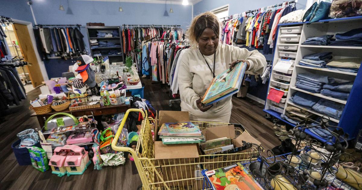 Homeless Inside Walmart Fifth and Walnut store helping homeless | Business | messenger-inquirer.com