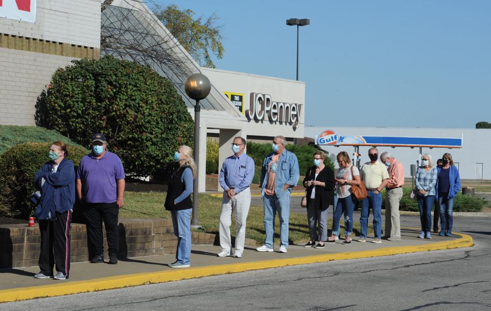 Strong Turnout For Early Voting S First Day Election Coverage Messenger Inquirer Com