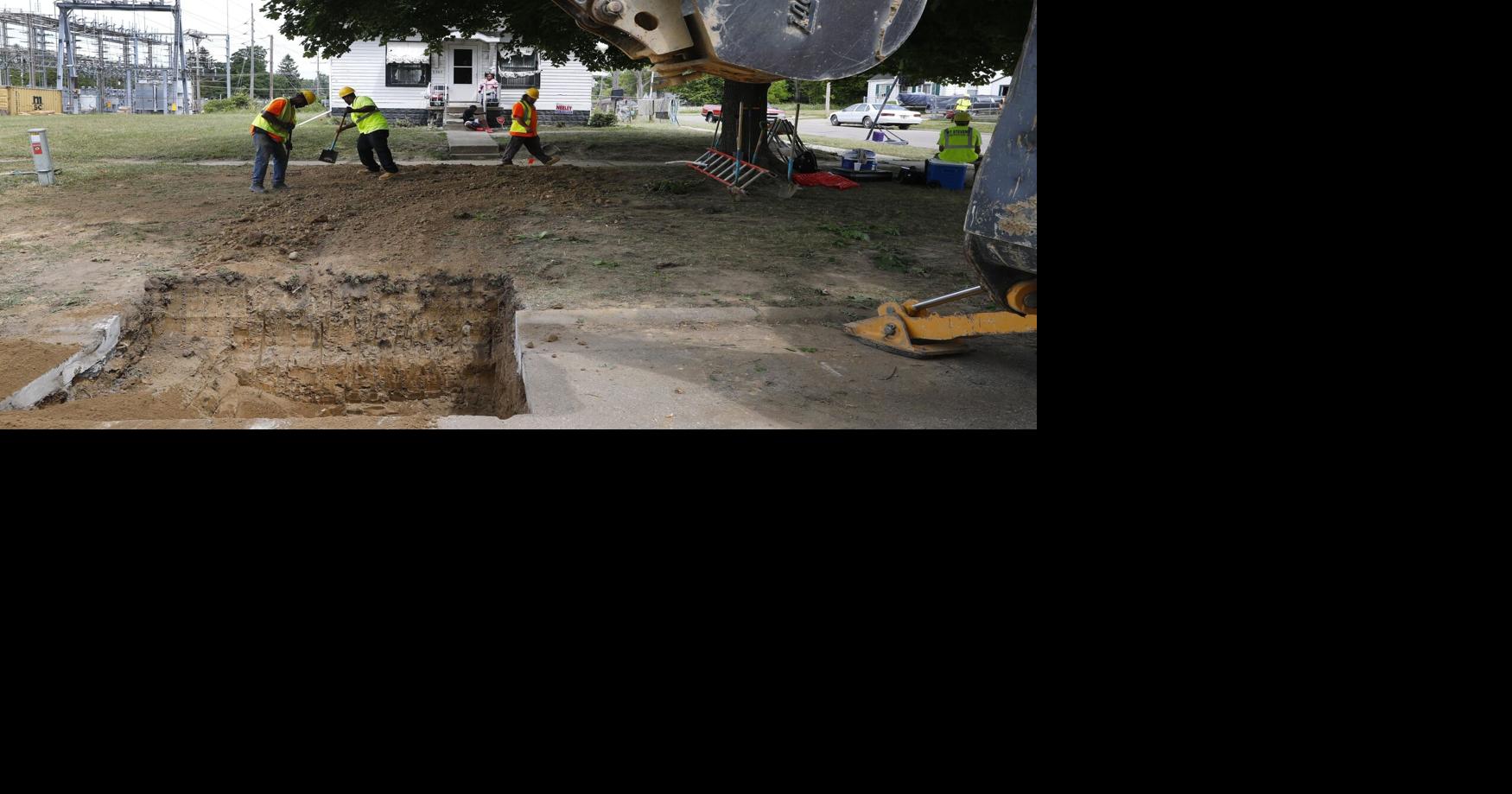 Flint's still-unfinished lead pipe replacement serves as cautionary