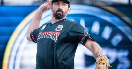 English cricket standout Liam Plunkett is giving baseball a try with Oakland's minor league team