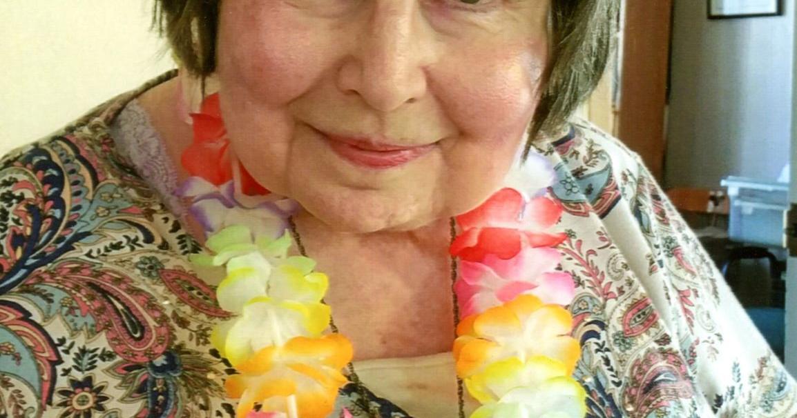 Suzanne Hutchinson Miller Obituaries