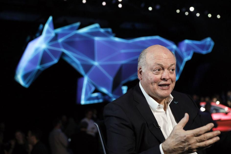 Ford Shares Hit 10 Year Low But Ceo Hackett Has Chairman S Ear