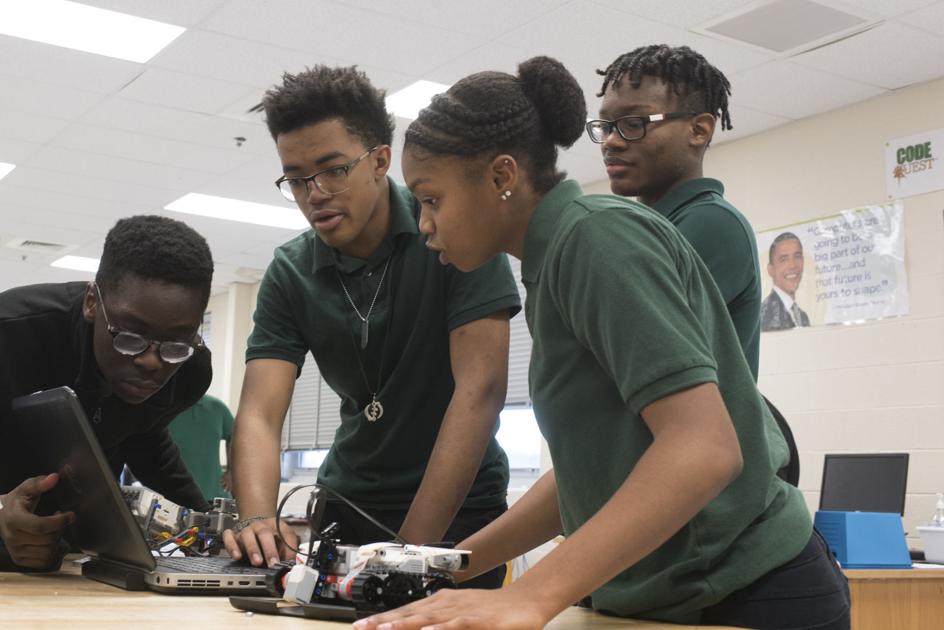 Report finds new AP computer science class is diversifying the discipline | Information