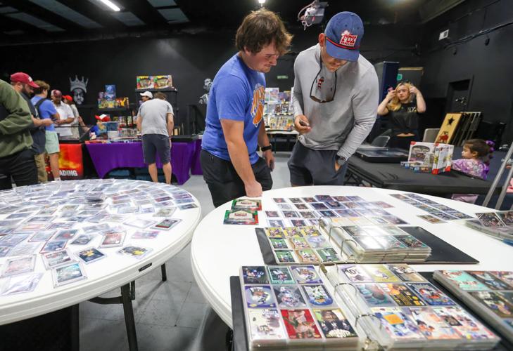 Owensboro Card Show drawing more customers | Local News |  messenger-inquirer.com