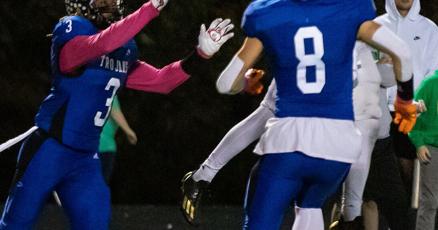 Owensboro Catholic completes perfect season with win over North Hardin Owensboro Catholic completes perfect season with win over North Hardin