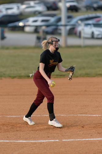 Softball team suffers early losses | Mclean County | messenger-inquirer.com